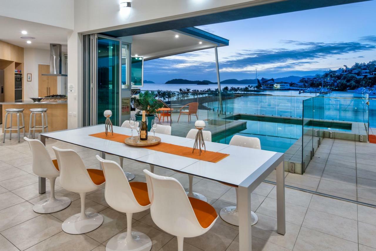 Pavillions Penthouse 25 - Luxury Waterfront Apartment With Private Roof Top Pool And Buggy Hamilton Island Exteriör bild