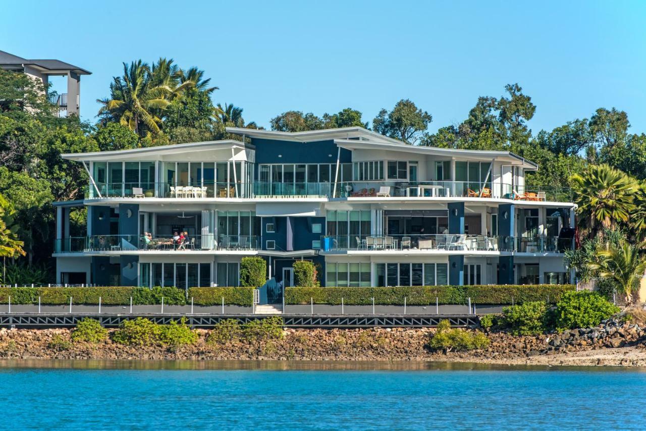 Pavillions Penthouse 25 - Luxury Waterfront Apartment With Private Roof Top Pool And Buggy Hamilton Island Exteriör bild